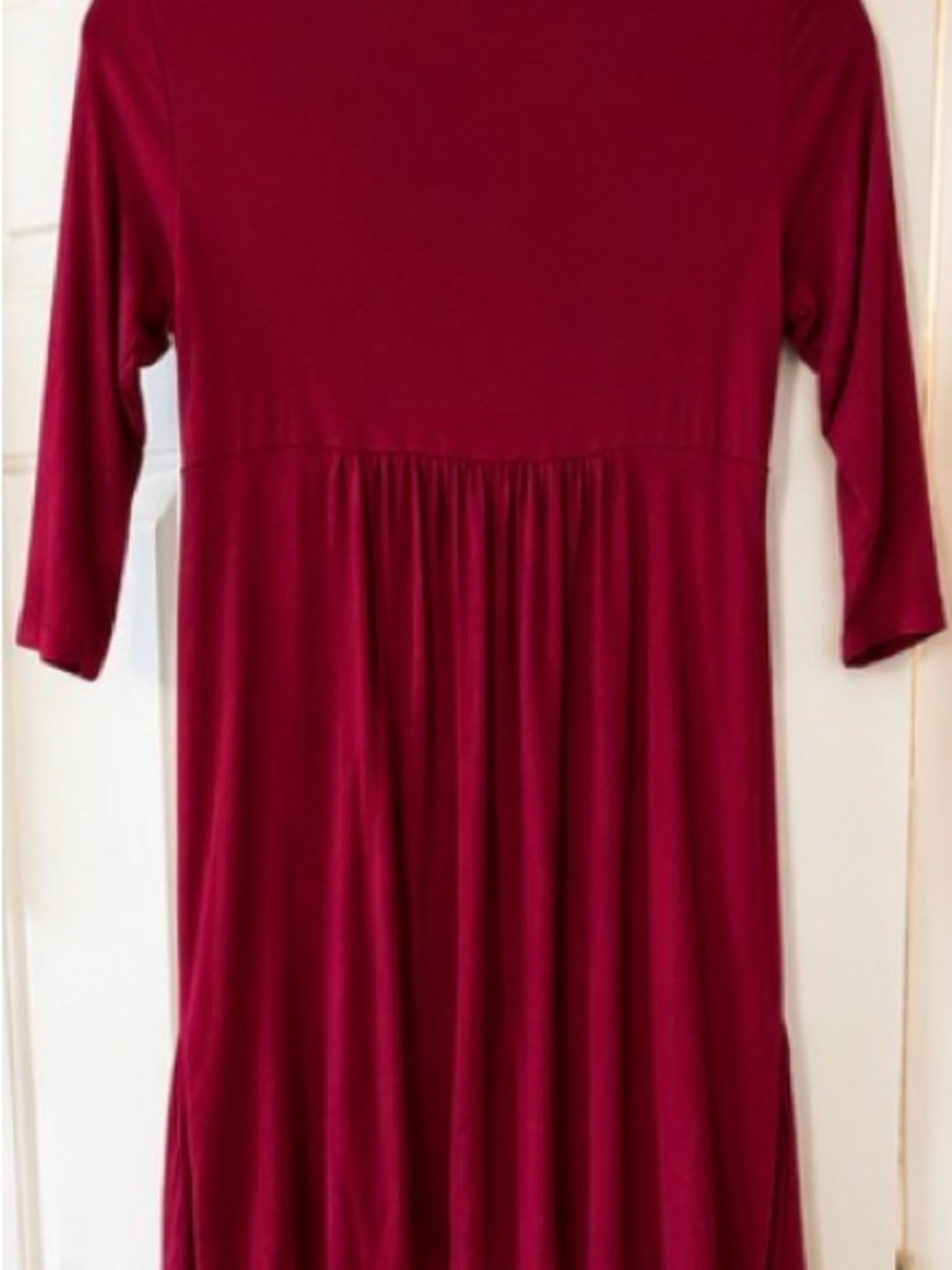 Bailey Raspberry Surplice V-Neck Dress with Pockets – Size Small - Picture 3 of 4